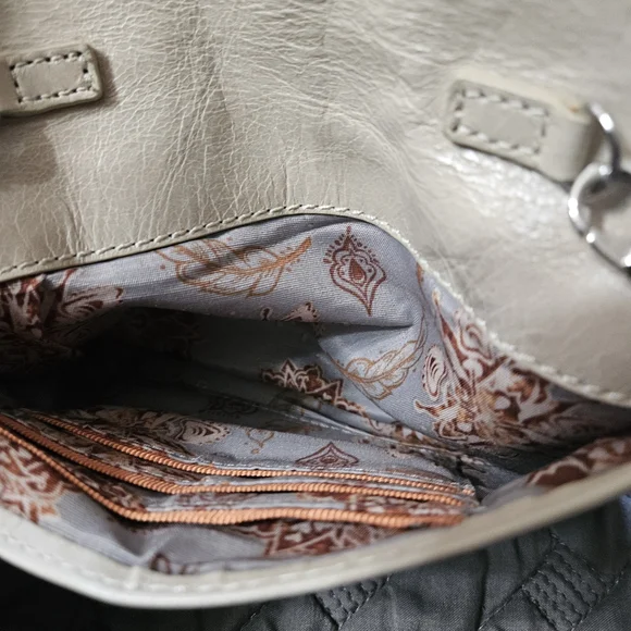 HOBO Cream Leather Wristlet with Chain Strap - Picture 8 of 16
